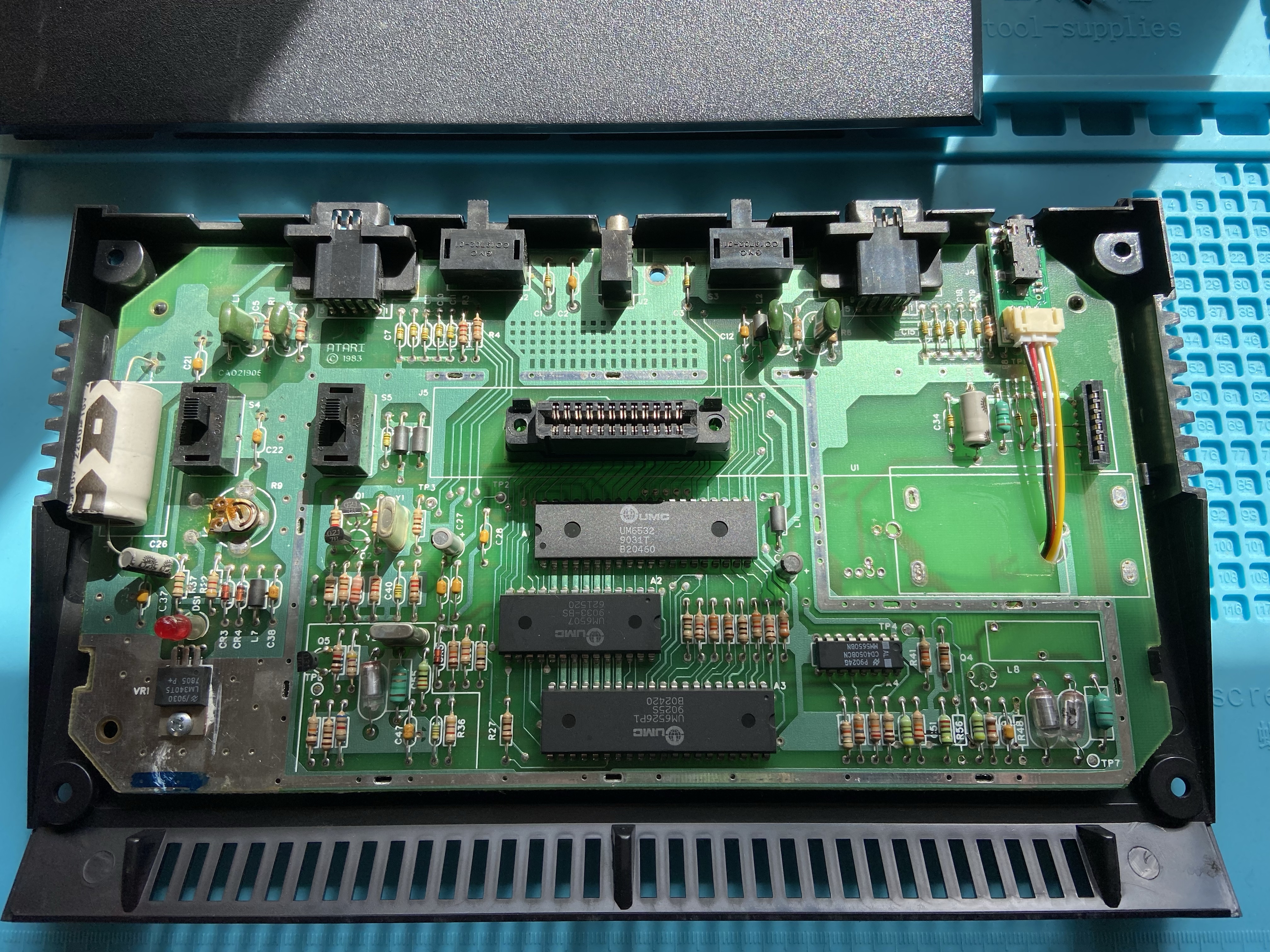 Atari 2600 Jr. with composite mod installed